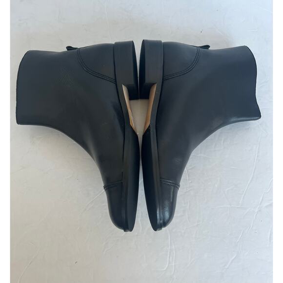 NWT Ann Taylor Cassie Black Leather Zip Side Low Block Heel Ankle Moto Bootie 7M - Picture 4 of 11